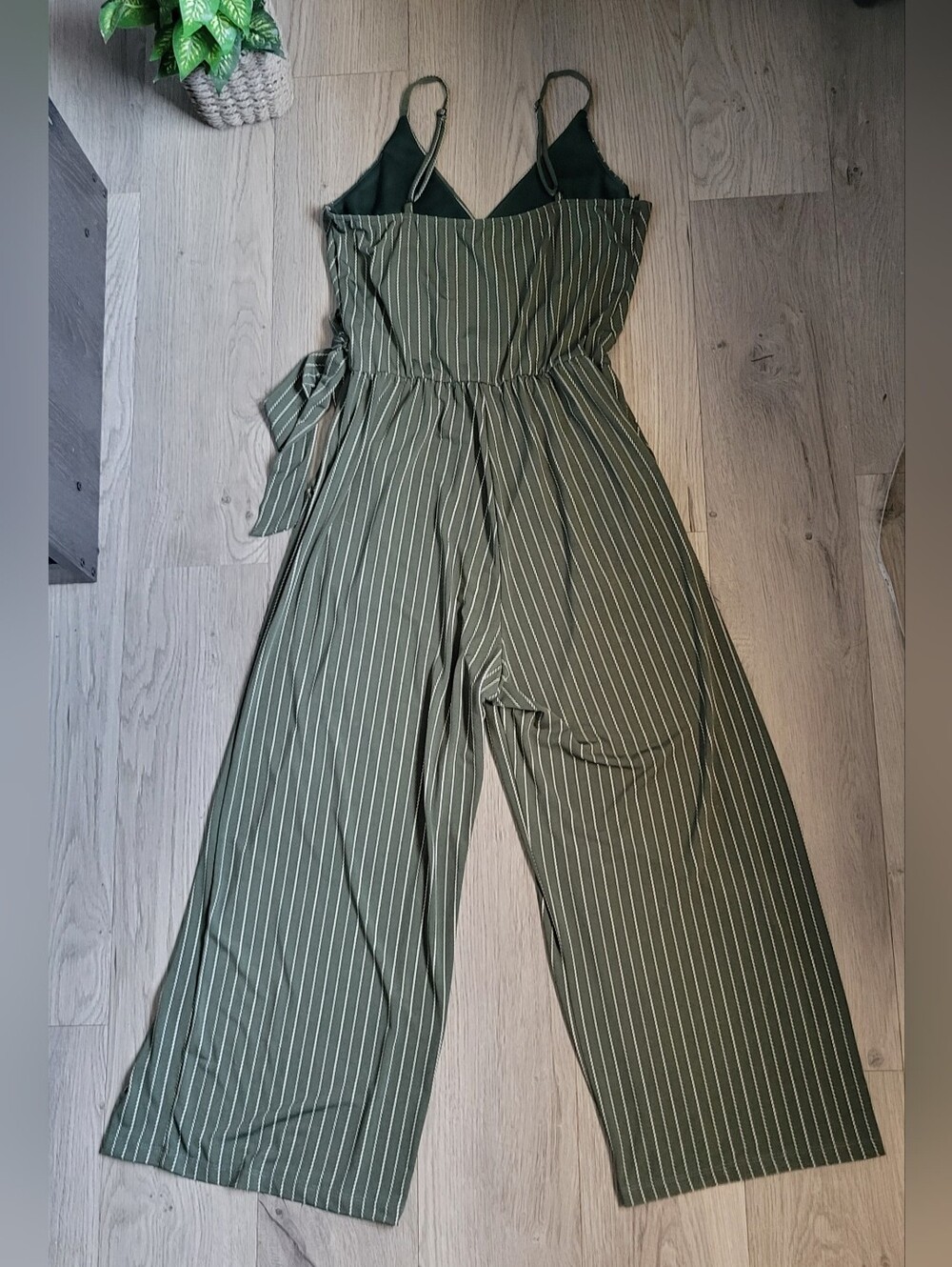 Kaileigh Rica Knit Crop Jumpsuit Olive Stripe V-Neck, Wide-Leg Sleeveless, Small - Picture 14 of 16